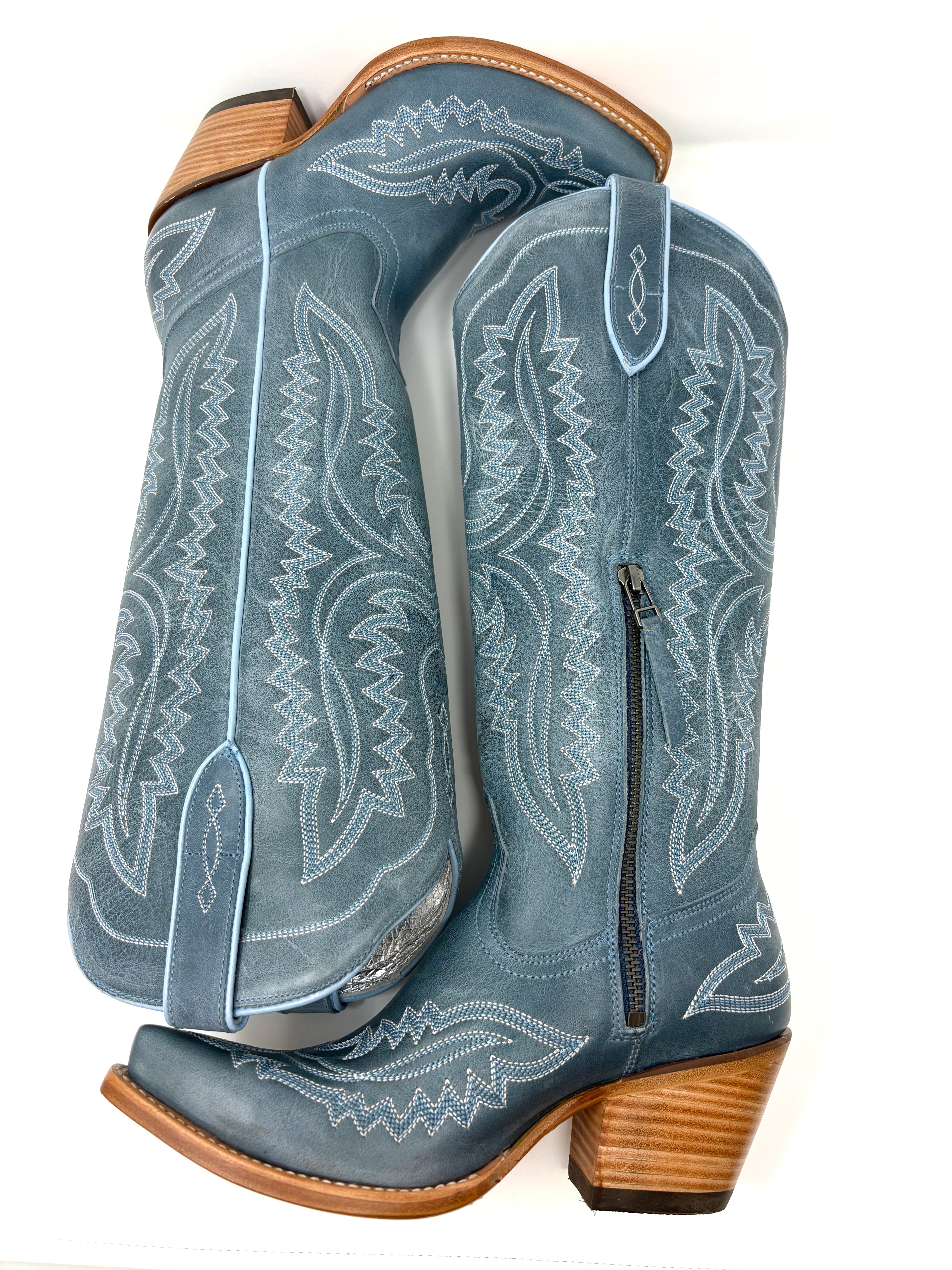 Women's Ariat Vintage Denim Casanova XToe Boots