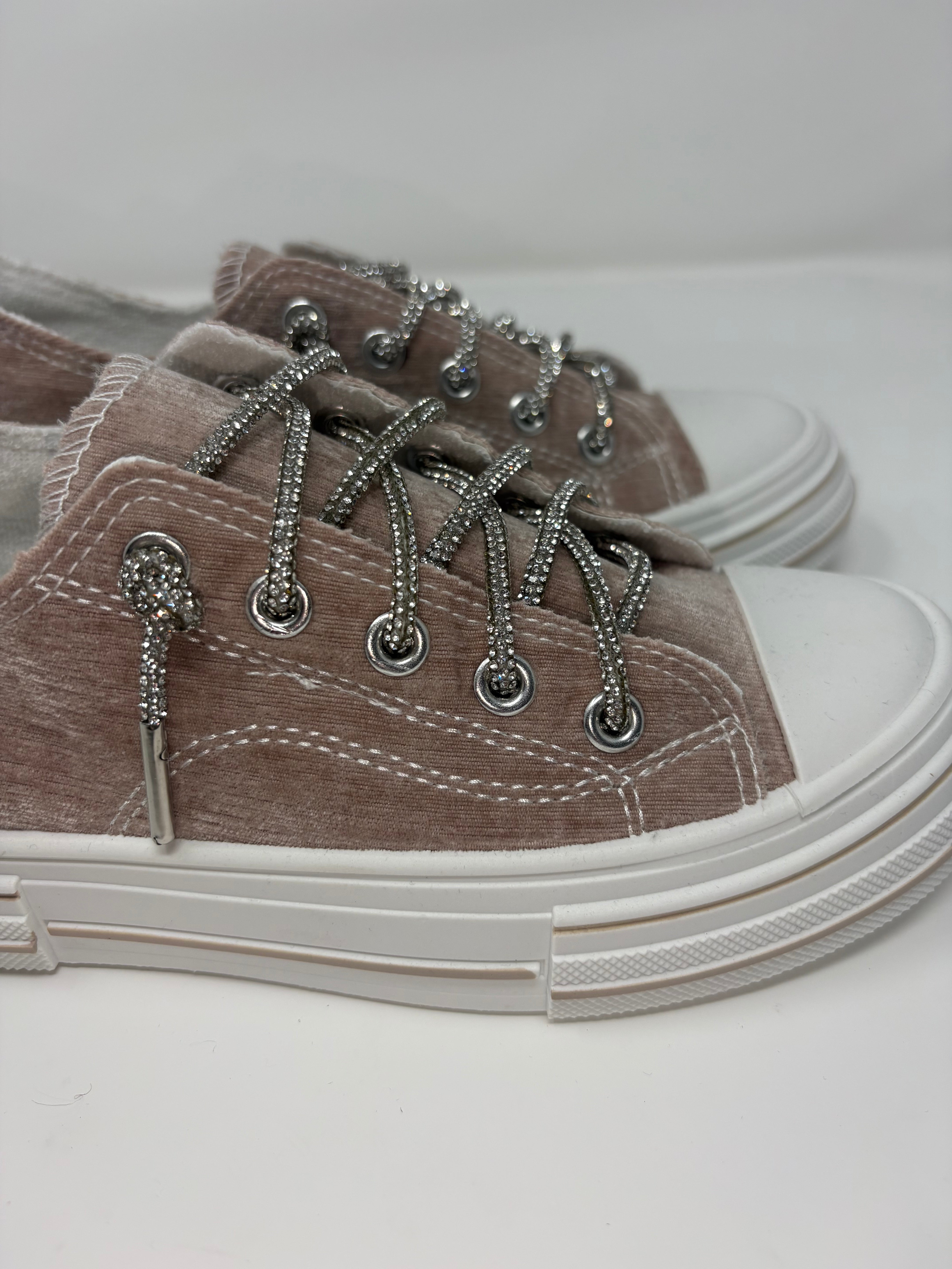 Very G Aman Nude Velvet Sparkle Sneakers