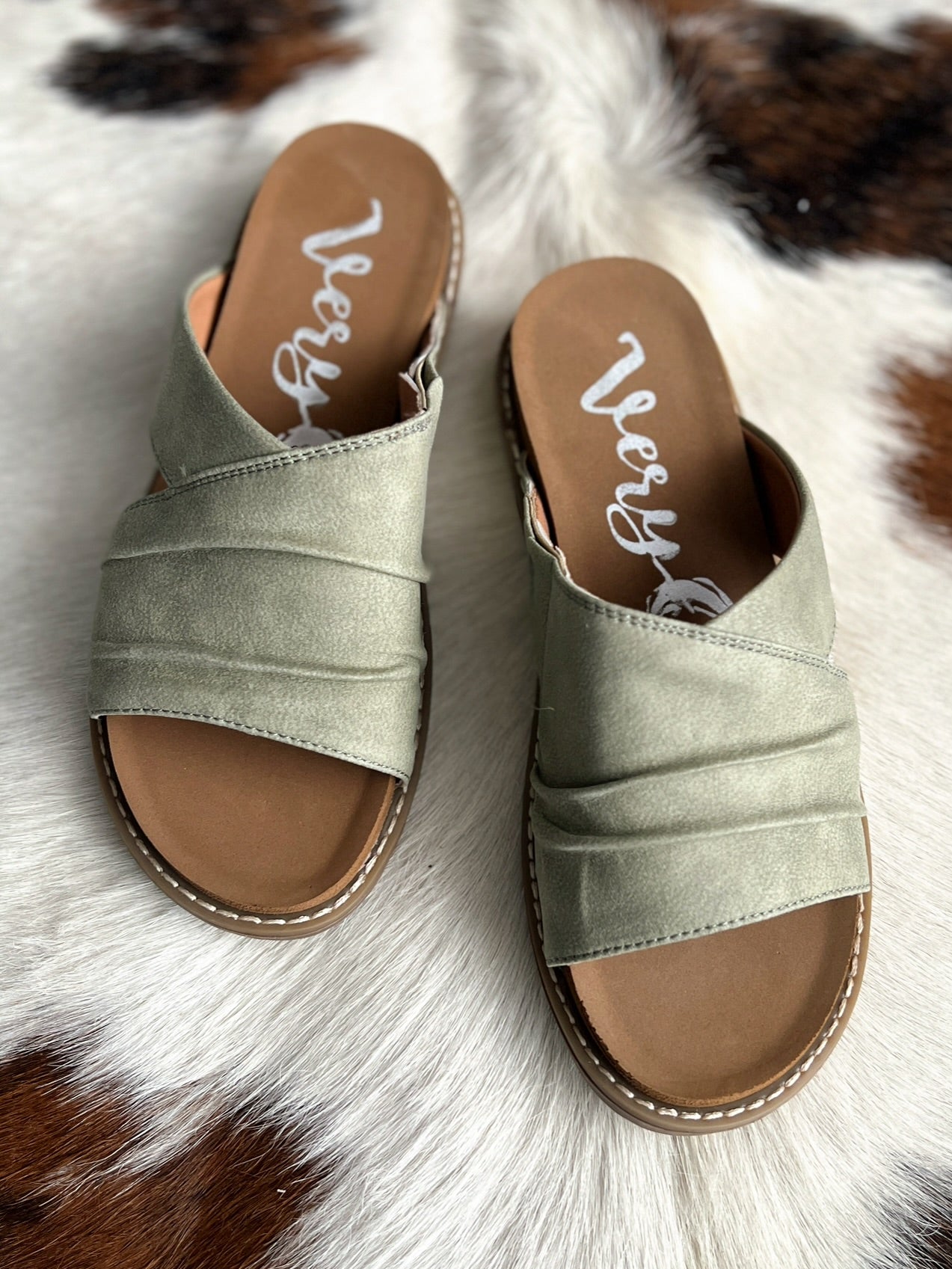 Very G Jolene Sage Sandals